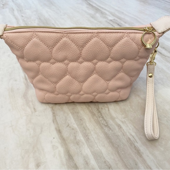 Betsey Johnson Pink Wristlet Cosmetic Zipper Pouch Bag Diamond Ring Hearts Bag - Picture 2 of 15